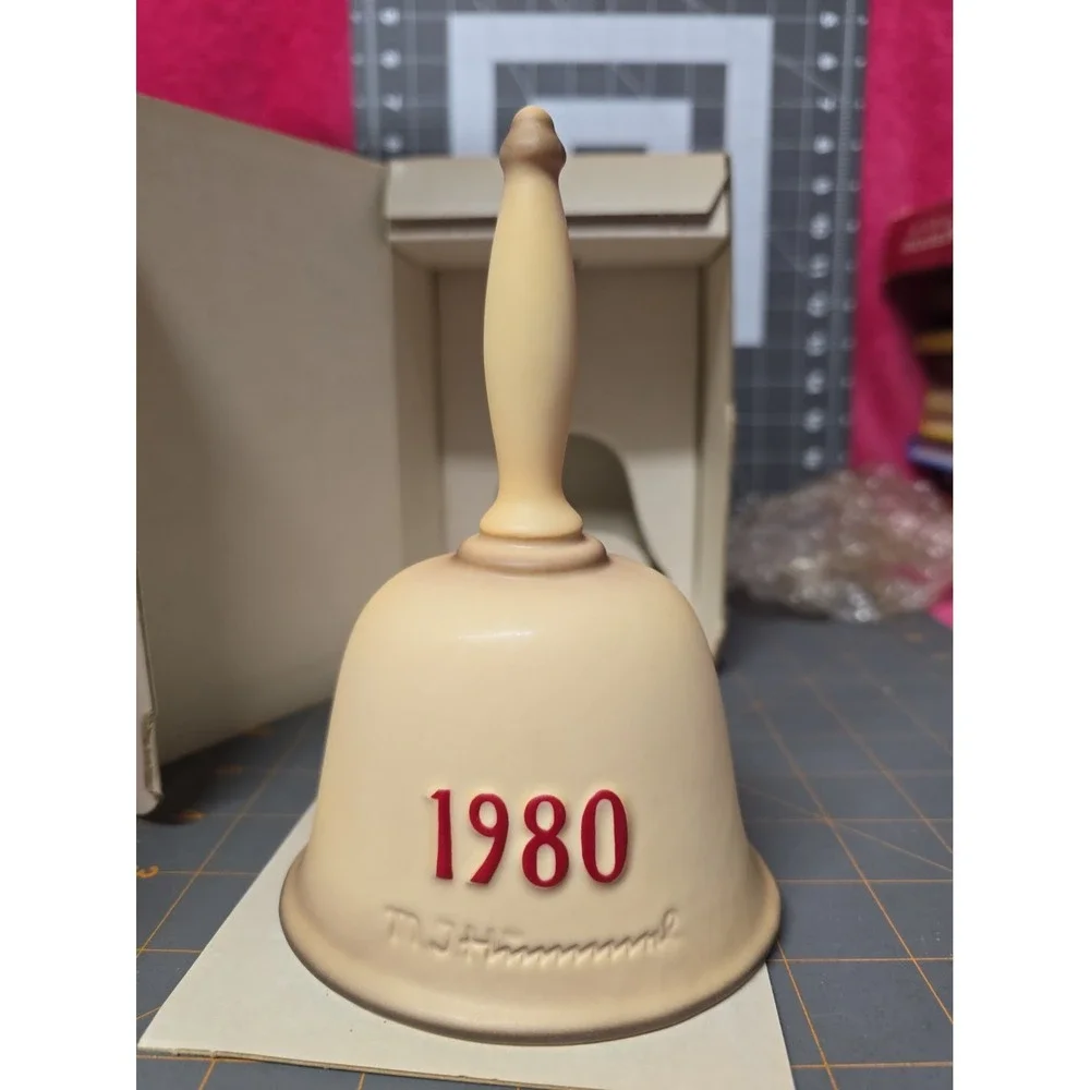 M.J. Hummel Third Edition Bell Has Original Box Goebel 1980 In Bas Relief New